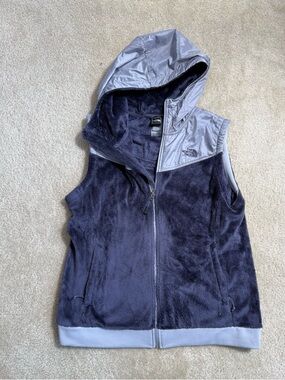 The North Face Women's Hooded Plush Fleece Vest in Blue/Purple